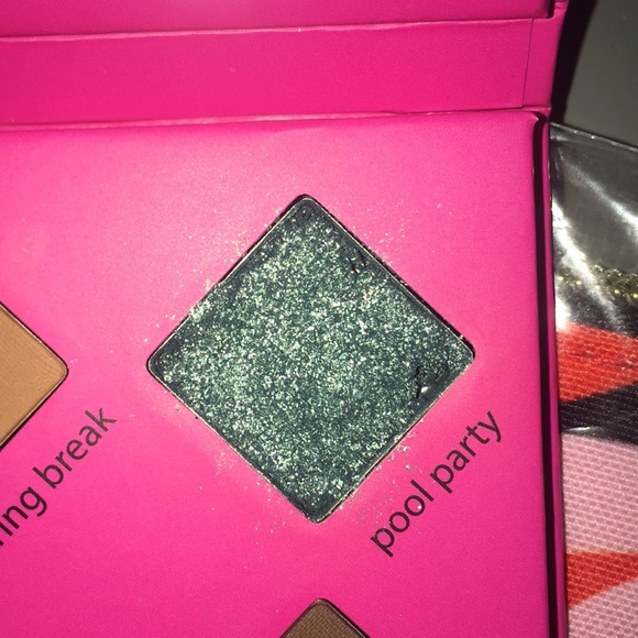 Tarte SugarRush Sunnies Eye Palette and Makeup Bag - Picture 4 of 7